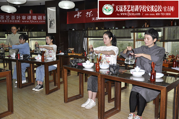 第161期：安溪茶艺之茶具展示学习(图3)