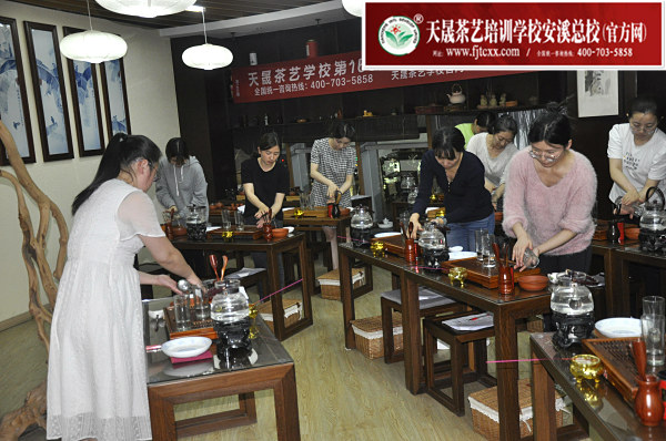 第165期：选修课之绿茶茶艺表演(图3)