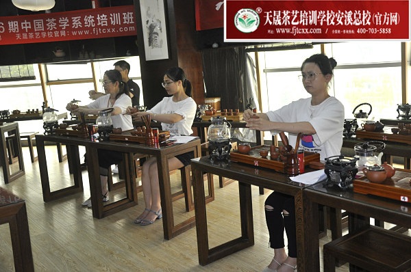 第166期：台湾十八道茶艺茶具展示学习，茶艺形体训练(图1)