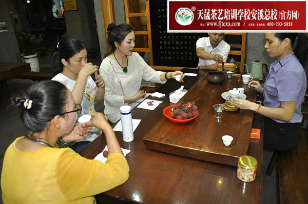 第168期：参观安溪特产城茶企品牌旗舰(图2)