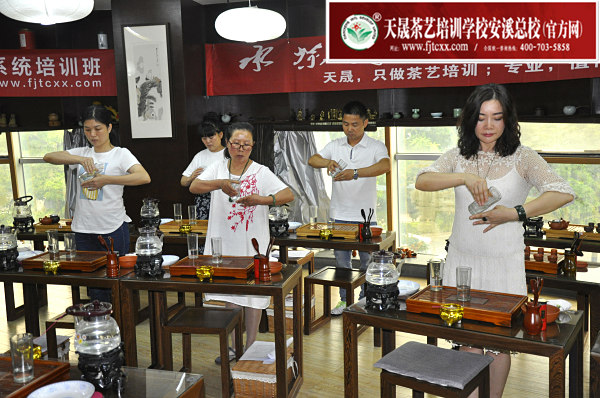 第168期：选修课之绿茶茶艺表演(图3)