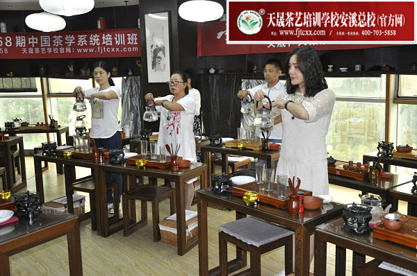 第168期：选修课之绿茶茶艺表演(图1)
