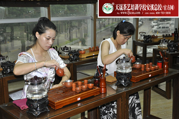 第169期：台湾十八道茶艺分段讲解与训练、茶艺坐姿训练(图3)