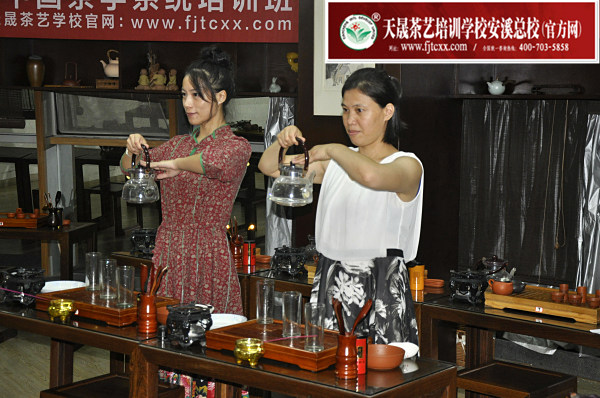 第169期：选修课之绿茶茶艺表演(图1)