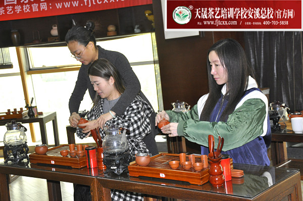 第171期：台湾十八道茶艺茶具展示学习，茶艺形体训练(图2)