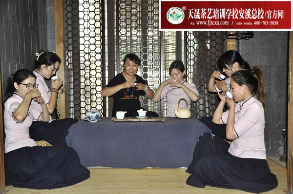 天晟茶艺学校第179期毕业合影留念(图3)