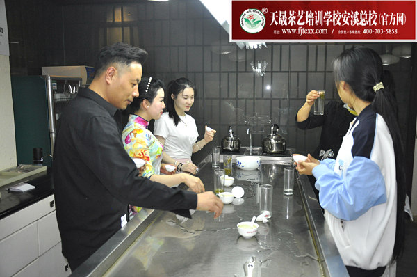 第183期：台湾十八道茶艺分段训练、名茶品鉴之西湖龙井、黄山毛峰、信阳毛尖(图4)