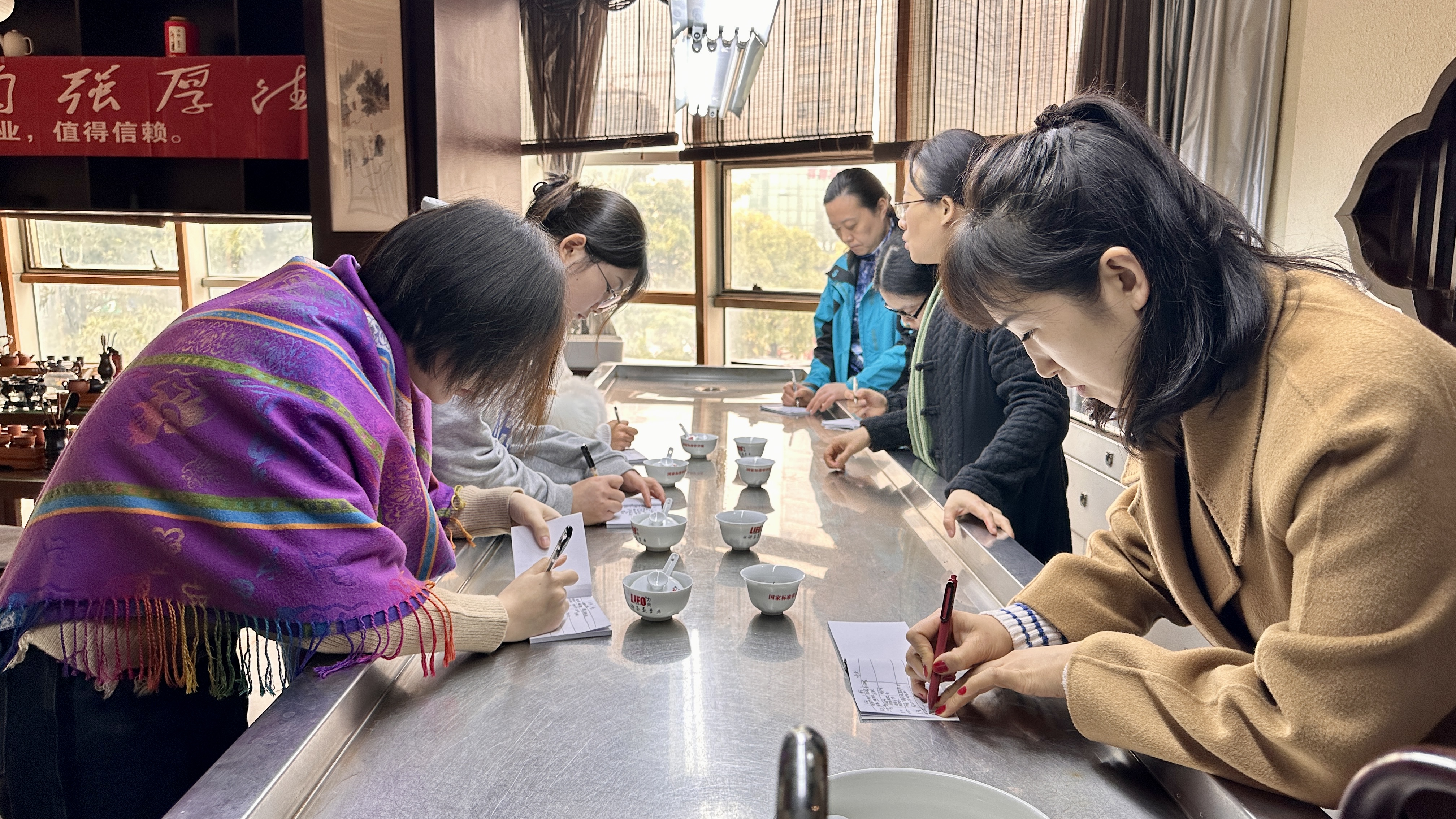 沧州茶艺培训学员问天晟茶艺培训学校：沧州茶艺培训哪里比较正规?(图2)